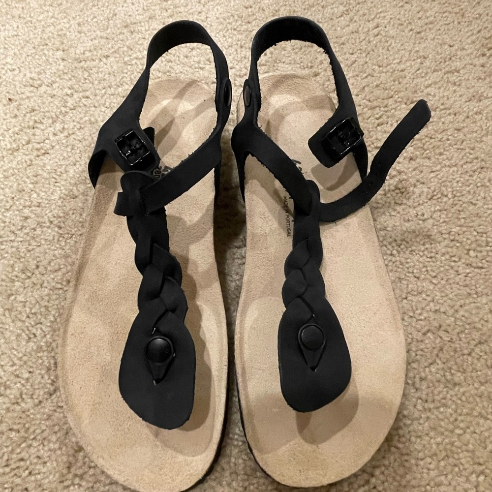New in box. Birkenstock Papillio Ashley Thong wedge sandals size 43 black